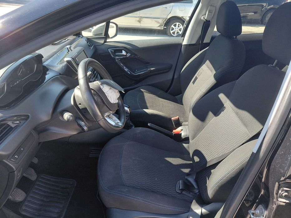 Peugeot 208 1.2 PureTech  2019 Nacional