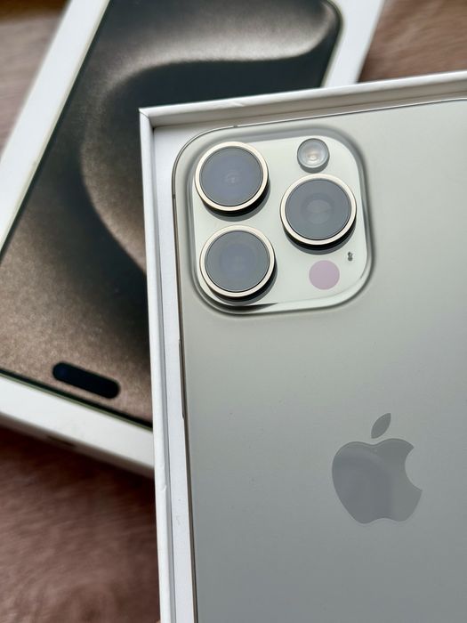 Apple Iphone 15 Pro Max Natural Titanium 256gb акб 88%