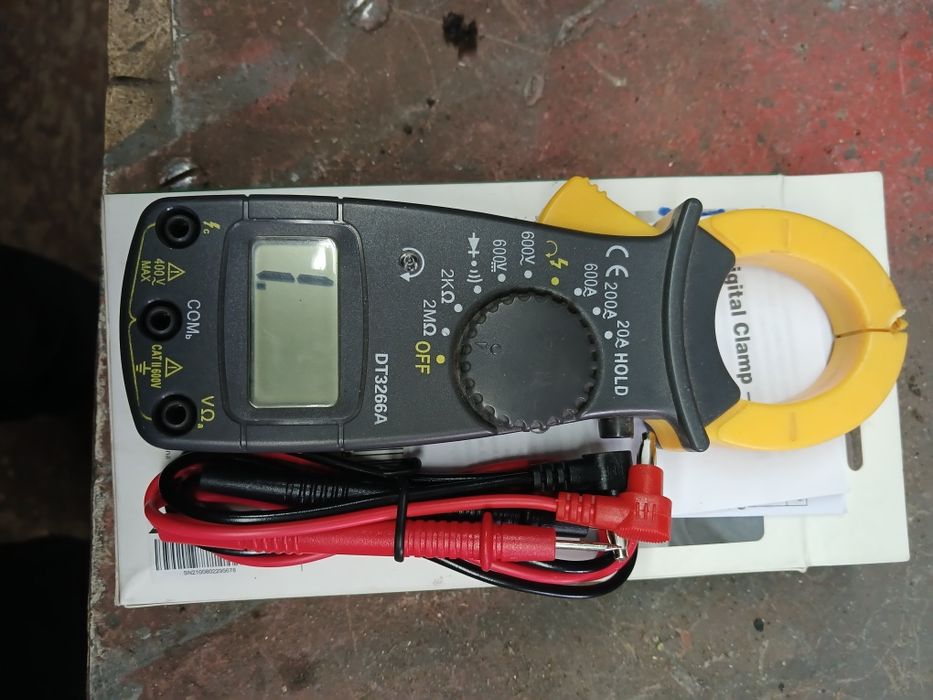 Мультиметр клещи  КТ 87N.измерение  Напряжения,  тока ,сопротивления.