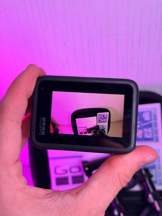 Екшн-камера GoPro Hero 10 з повним комплектом