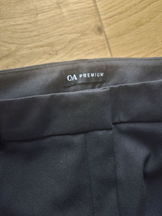 Eleganckie spodnie damskie w kant C&A nowe