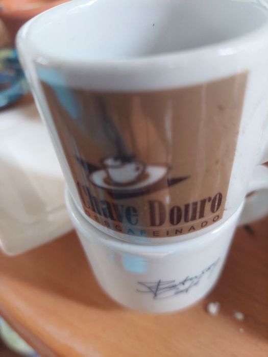 4 chavenas de café
