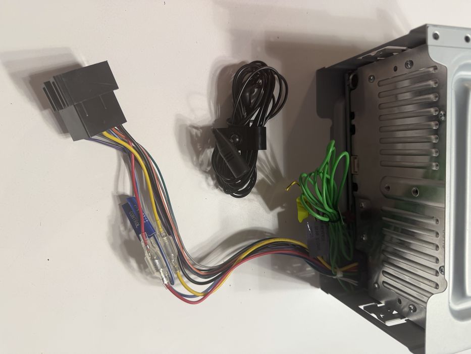 Radio Pioneer DMH-A240BT 2 din jak nowe