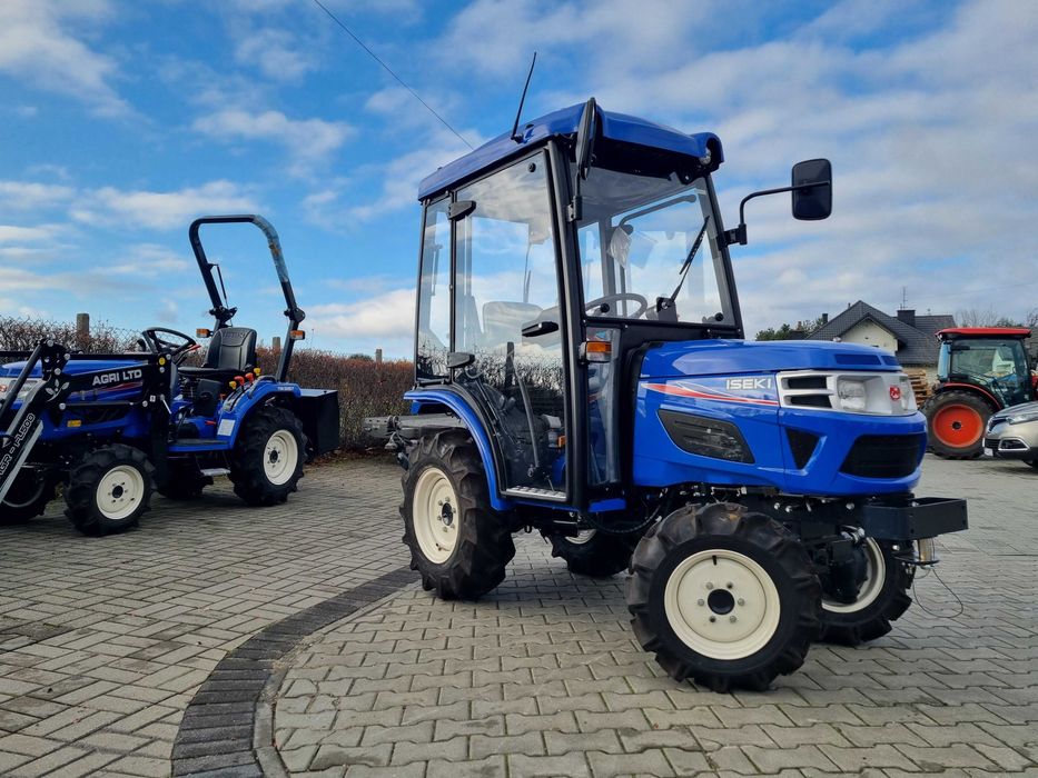 Traktor Iseki TM3267 moc 30 KM napęd 4x4 z kabiną w Super cenie
