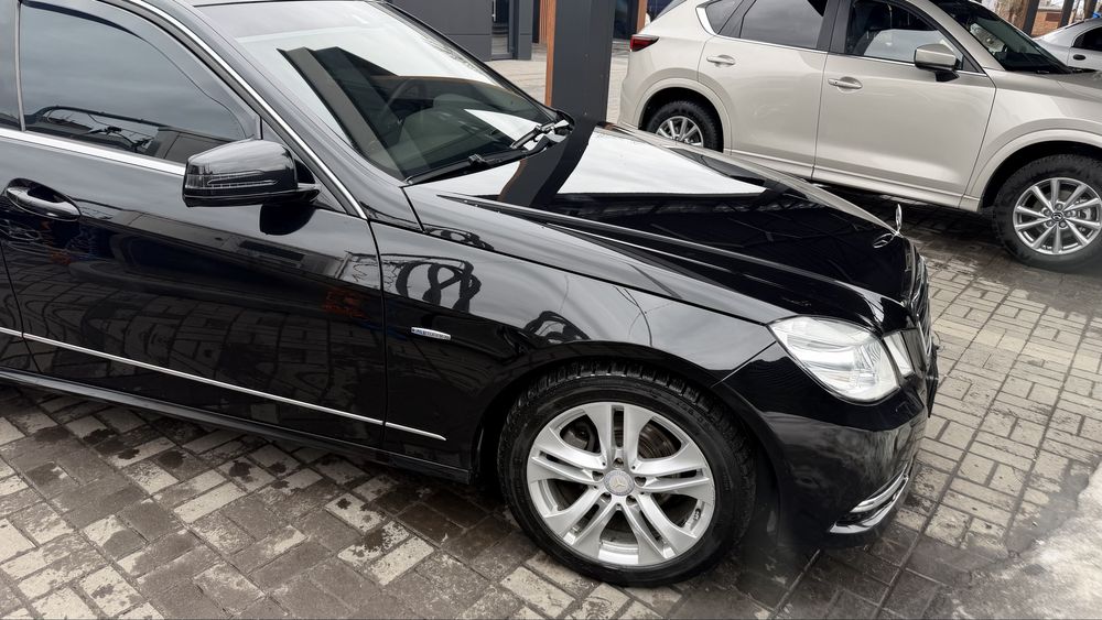 Mercedes-Benz E-Class 2011 w212 Avantgarde