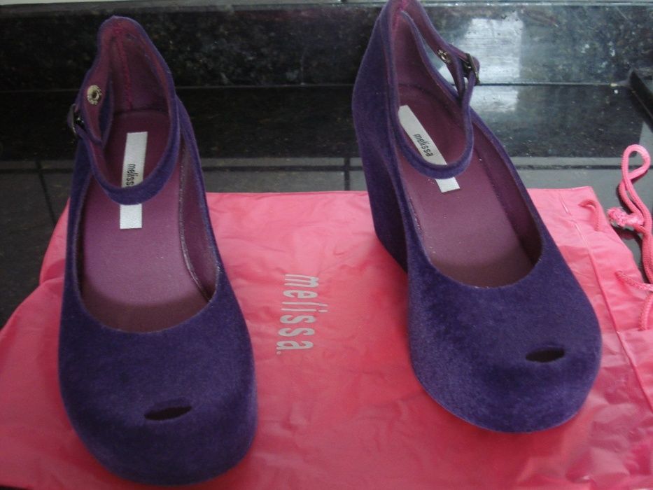 Melissa Wedge Flocada