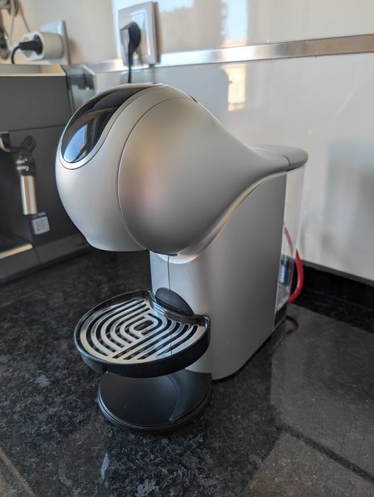Máquina de Café Dolce Gusto em ótimo estado