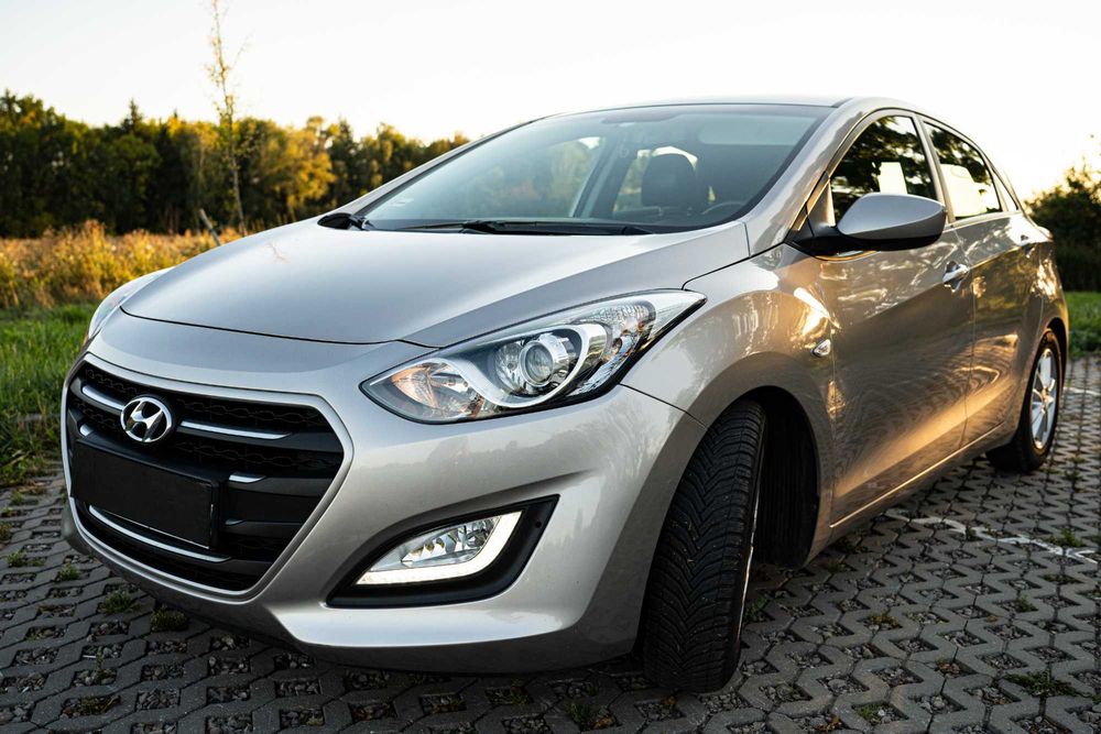 Sprzedam samochód Hyundai i30 1.4MPI po lifcie