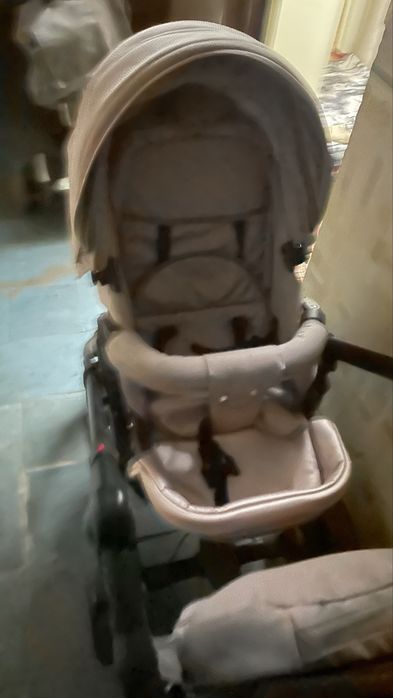 Продам детскую коляску 2 в 1