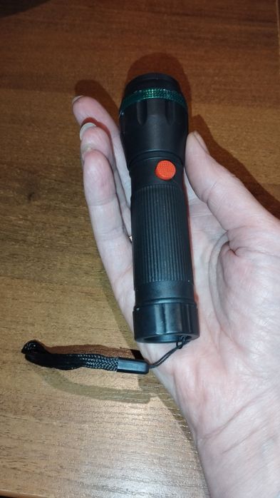 | Фонарик карманный ручной , || Фонарик на кепку