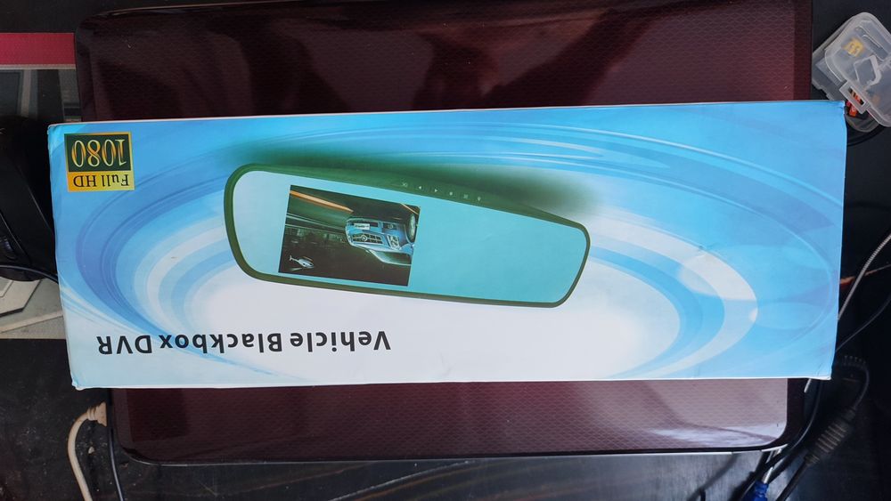 Продам видеорегистратор с камерой заднего вида.