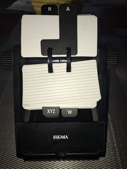 Kołonotatnik wizytownik biurowy firmy SIGMA z szufladką