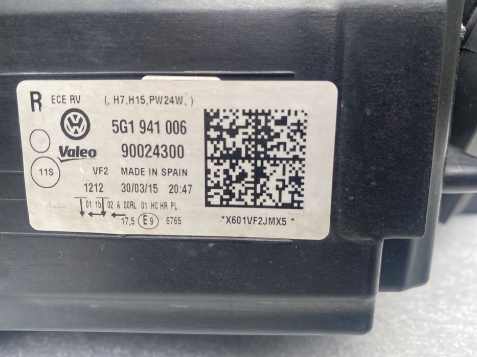 Передня фара Volkswagen Golf 7