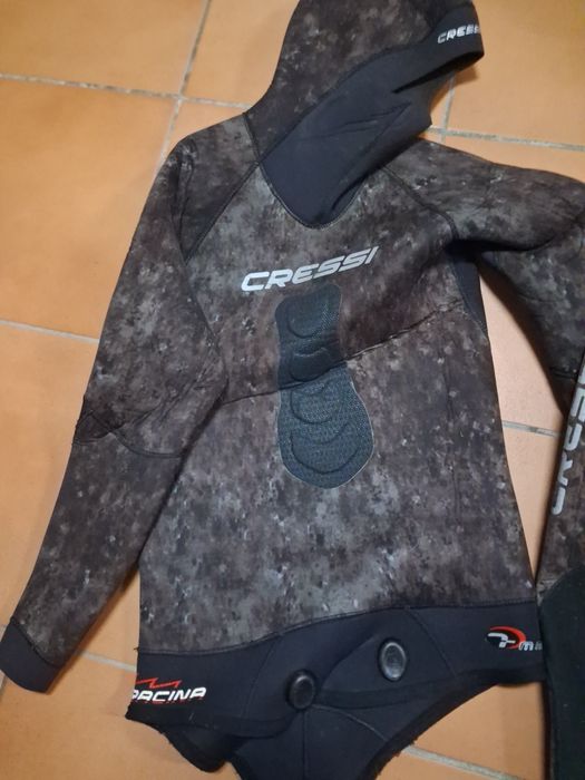 Fatos cressi tracina 7 mm e calças 5 mm jersey.