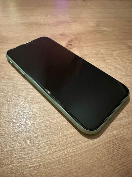 iPhone 11 zielony w stanie bdb