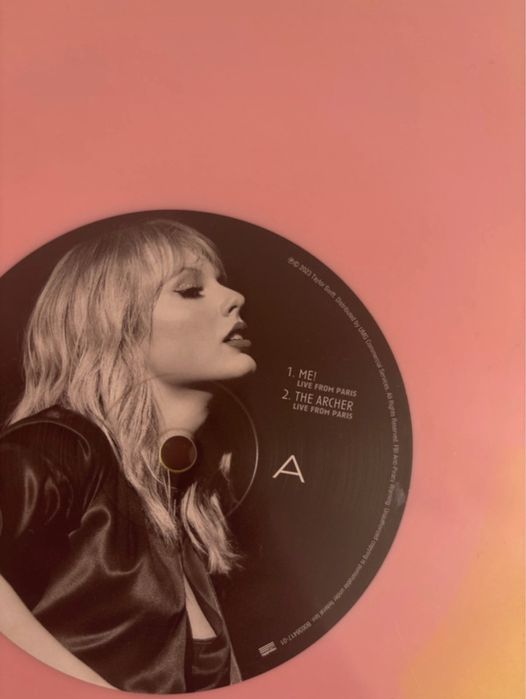 taylor swift - lover live in paris heart shaped vinyl 2LP sealed RARE!