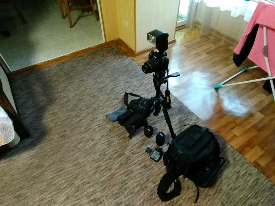 Продам гарний фотоаппарат Nikon D3100