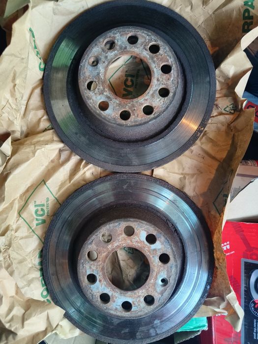 Задні гальмівні диски passat b6