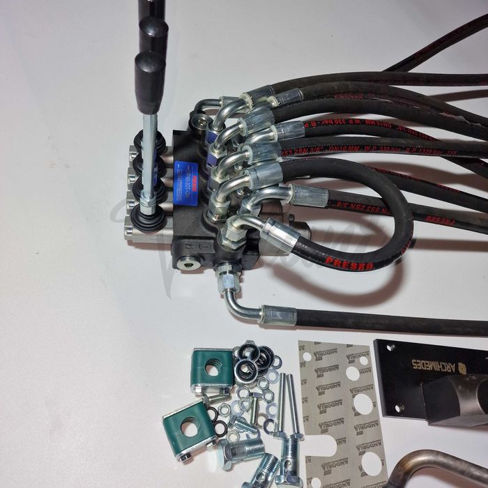 Rozdzielacz Hydrauliczny 4 Sekcyjny Zewnętrzny Ursus C-360