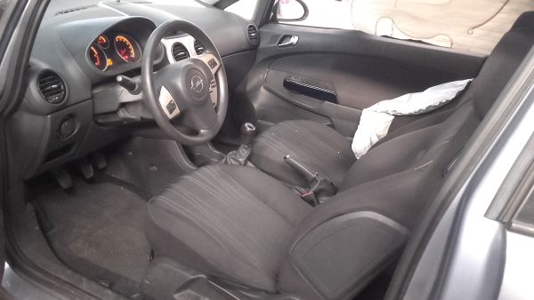 Para peças OPEL Corsa D