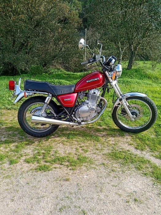 Suzuki GN 250 Praticamente NOVA, apenas 3180kl .