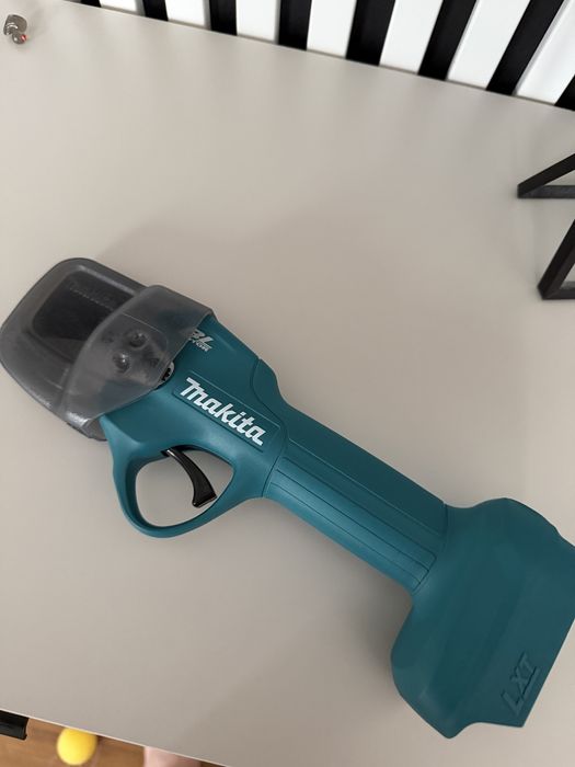 Sprzedam  nowiutki sekatorMakita DUP181 okazja 399zl
