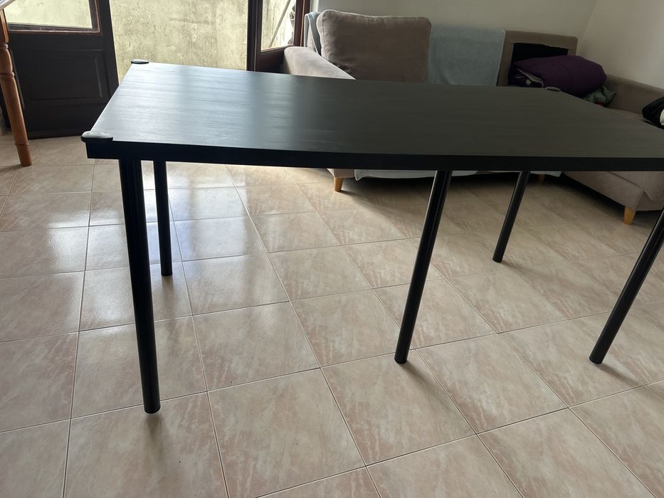 Mesa de computador ou pode usar na cozinha