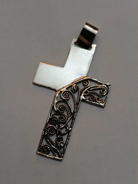 Pendente Cruz Modernista em Prata