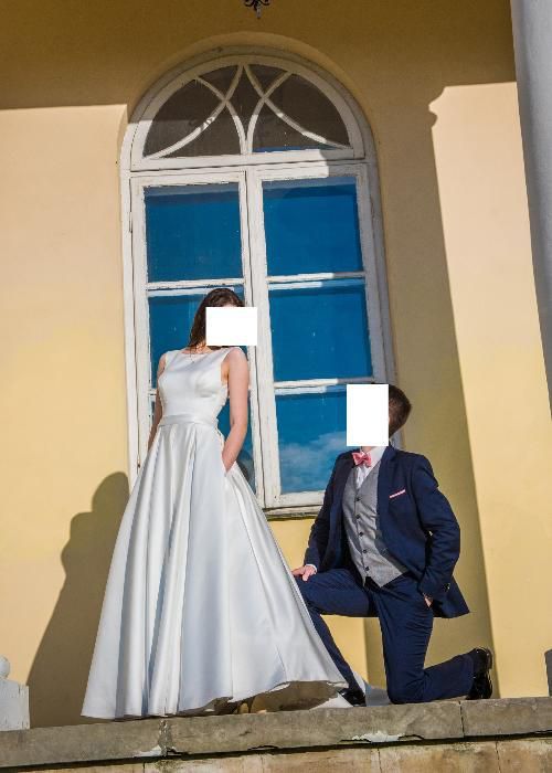 Klasyczna elegancka suknia ślubna