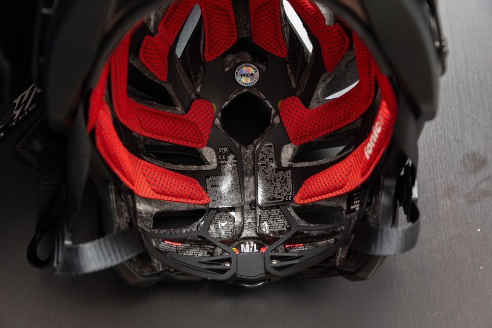 kask Troy Lee Designs A3 Uno Black M/L TLD MIPS