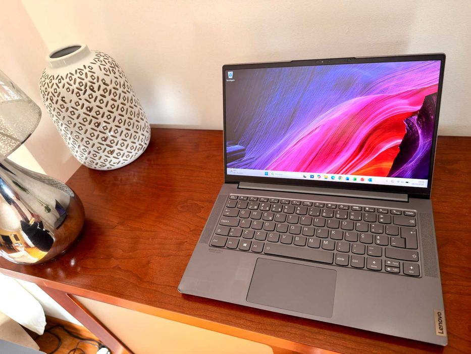 Lenovo Yoga Slim 7-14ARE05|Ryzen 7-4700u Octa Core|16Gb Ram|Ssd 512Gb