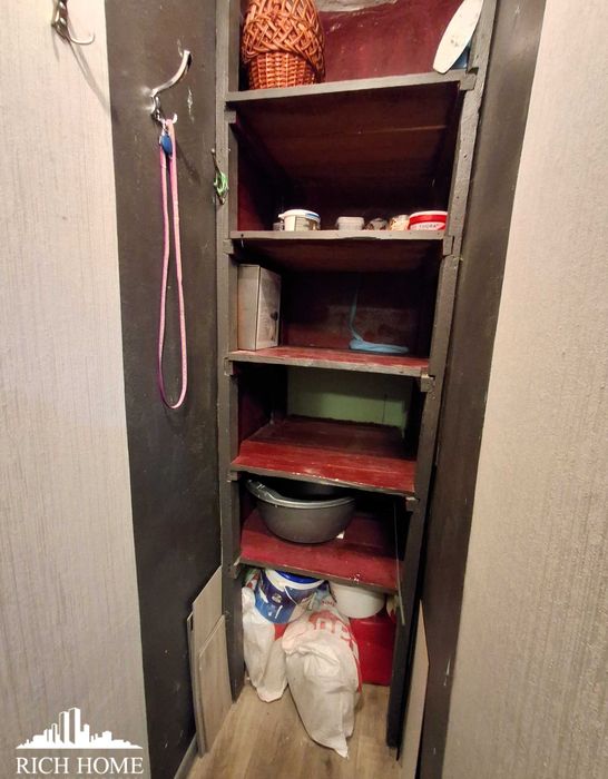 вул. Володимирівська. Міні 2к квартира з ремонтом. Терміновий продаж