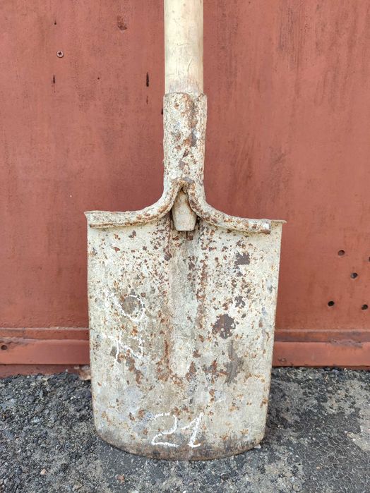 Лопата штыковая для сада ссср