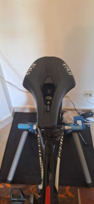 Selim Fizik Argo R5 150mm Preto
