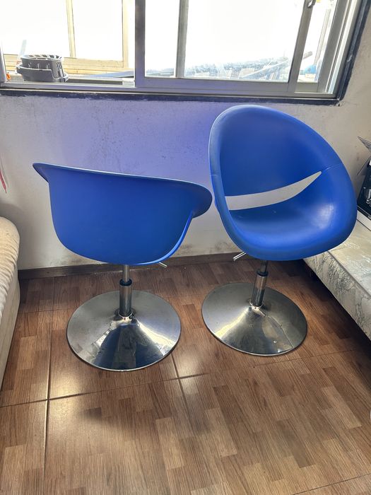 Sofás e cadeiras giratórias