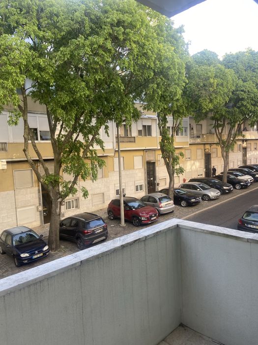 Arrenda-se apartamento T2