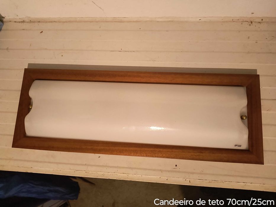 Candeeiro em ótimo estado