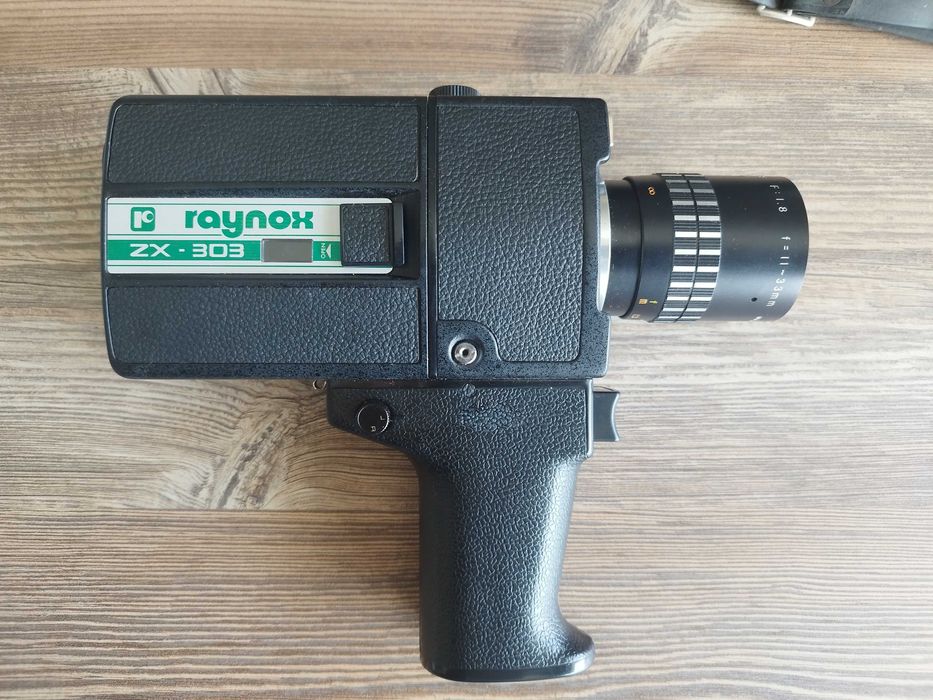 Câmara Raynox ZX-303 Filme 1970-Super 8 + mala antiga de transporte