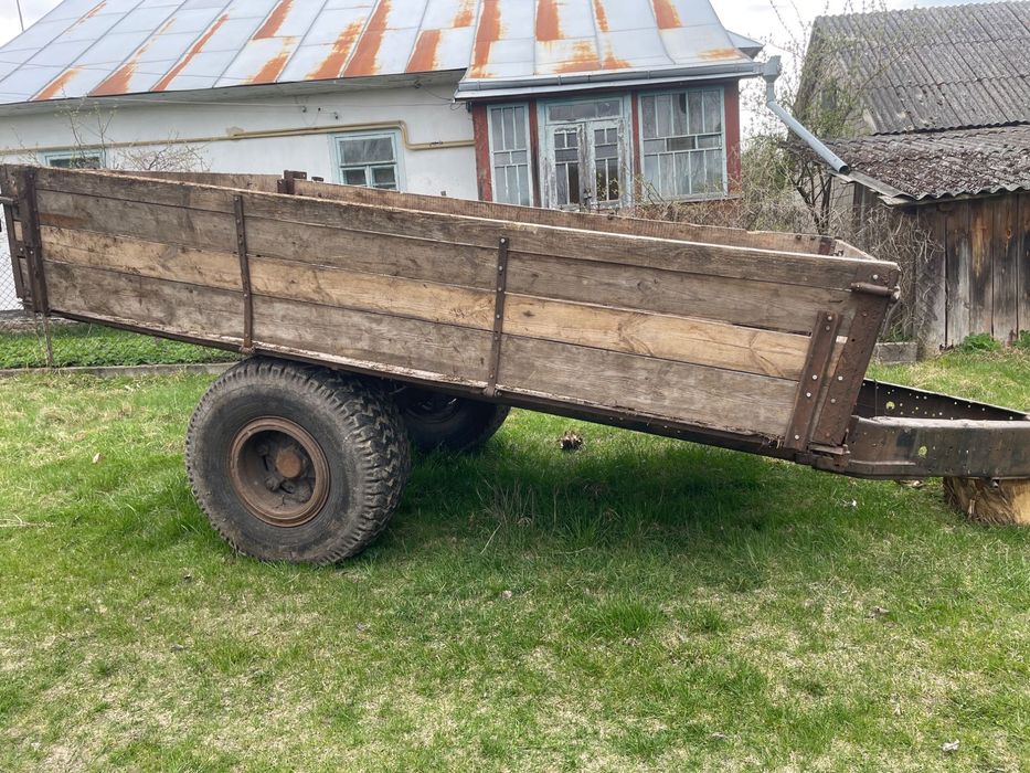 Продам трактор т 40  разом з прицепом