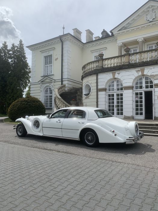 Wołga Lincoln auto samochód do ślubu wesele retro wedding klasyk