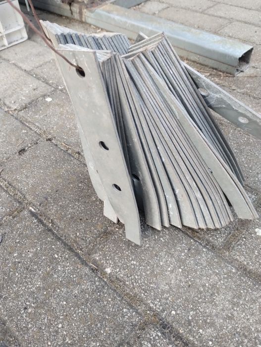 Kotwa do montażu okien i drzwi