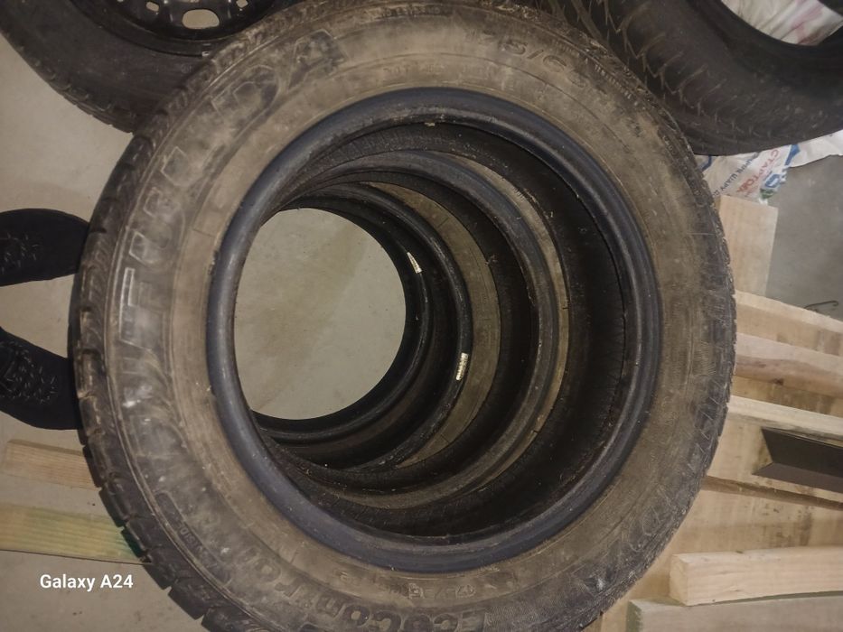 Резина фулда 175/65R14 літня хороша резина стояла на Шкода фабія