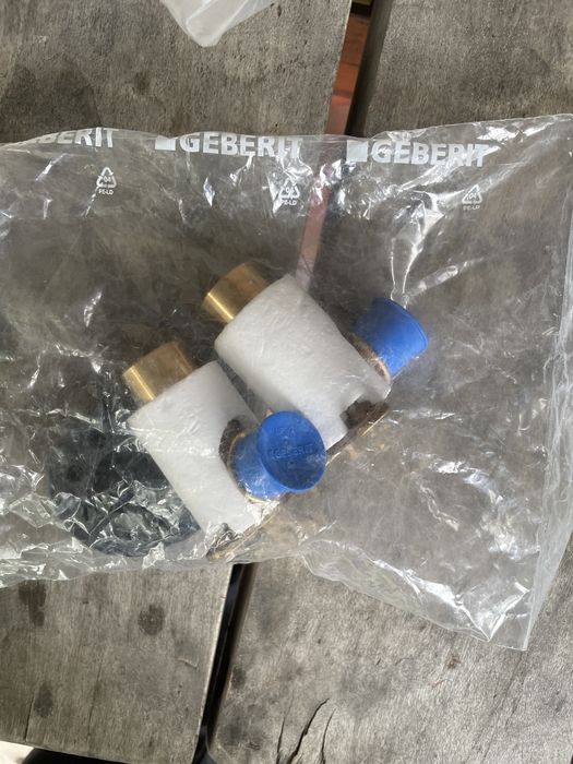 Złączka Geberit kątowa 1/2”x1/2”