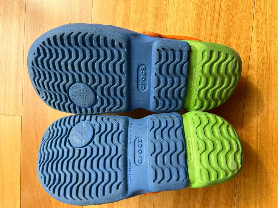 Crocs Unisexo para Criança Electro Clogs em Azul, Verde e Laranja