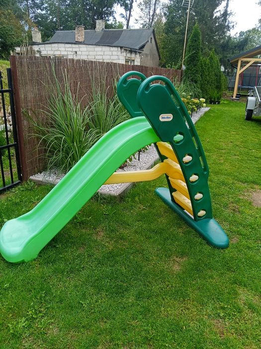 Zjeżdżalnia little tikes