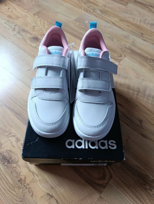 Nowe oryginalne buty adidas