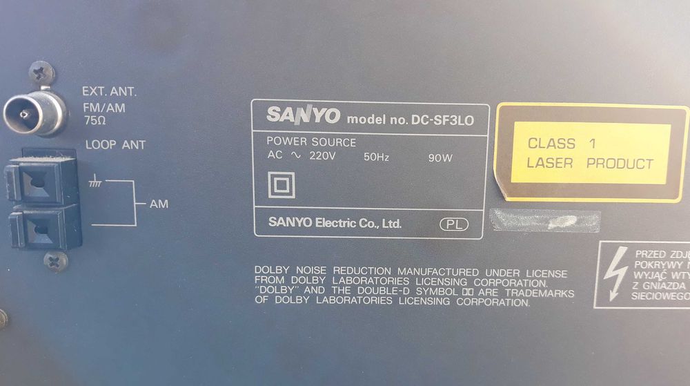 Sanyo DC-SF3LO двухкассетный магнитофон\ FM-AM радио\усилитель и cd