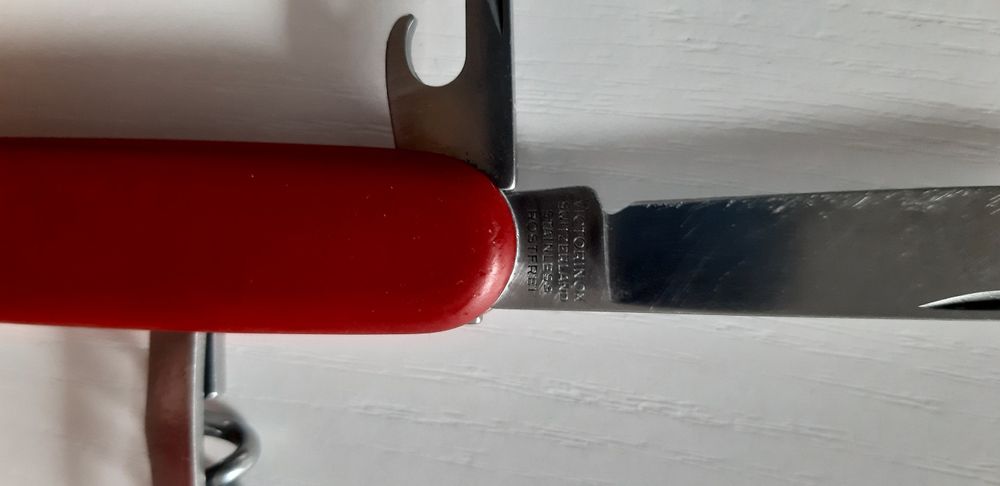 Nóz rozkładany VICTORINOX.