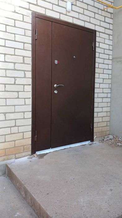 Вхідні вуличні двері.  Можливий НЕСТАНДАРНЫЙ розмір (Входные двери)