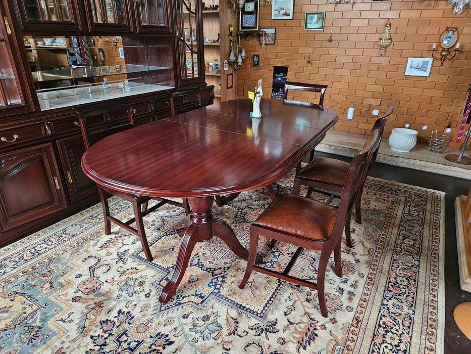 Mesa de sala extensível - óptimo estado - Só a mesa as cadeiras são à